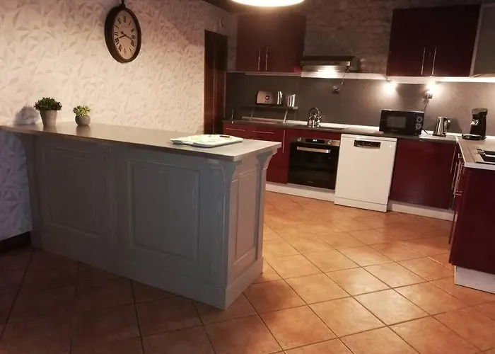 Maison Charentaise A La Campagne Сasa de vacaciones *