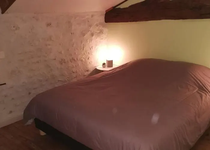 Сasa de vacaciones Maison Charentaise A La Campagne *