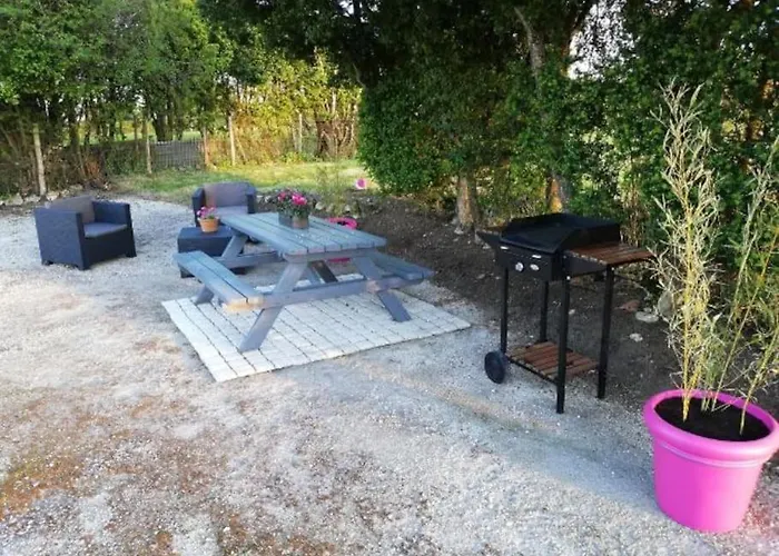 Maison Charentaise A La Campagne Сasa de vacaciones