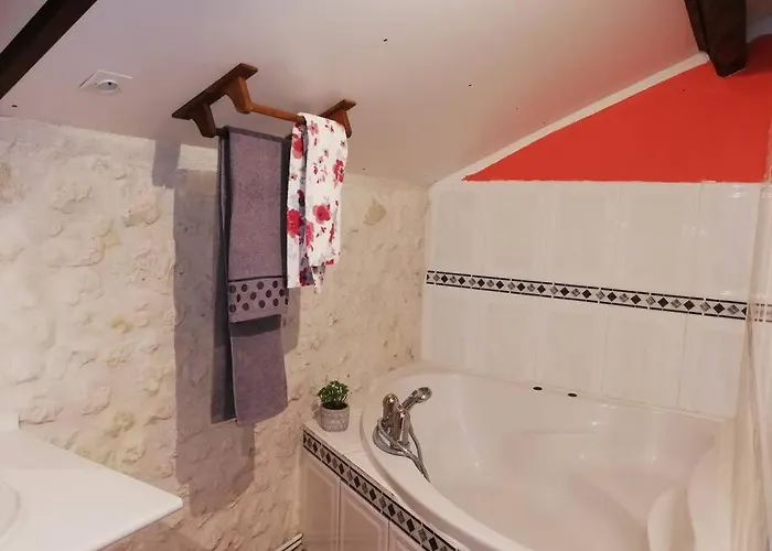 Сasa de vacaciones Maison Charentaise A La Campagne *